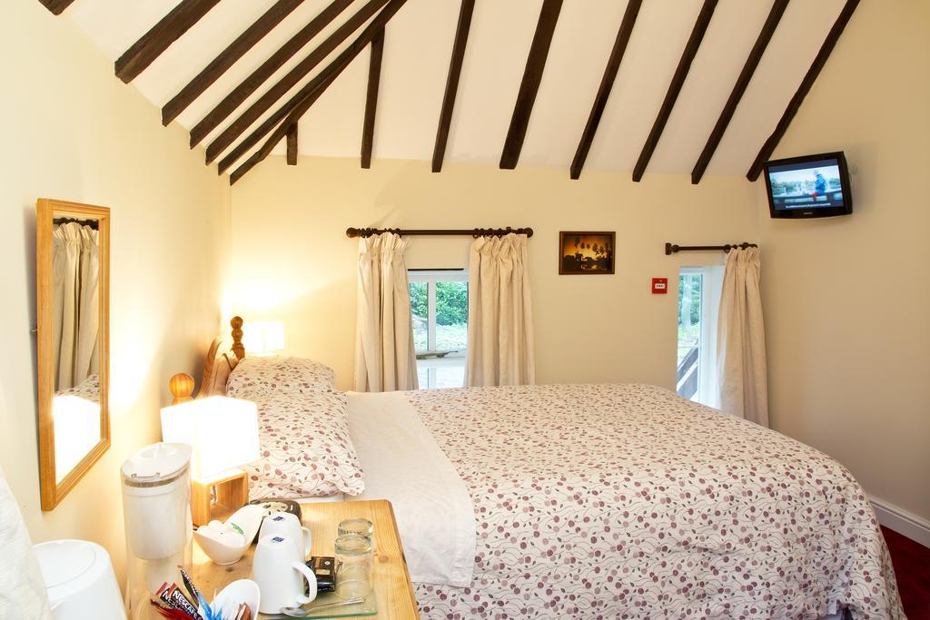 Detling Coachhouse Bed & Breakfast Maidstone Exterior photo