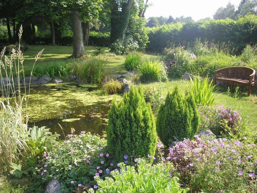 Detling Coachhouse Bed & Breakfast Maidstone Exterior photo