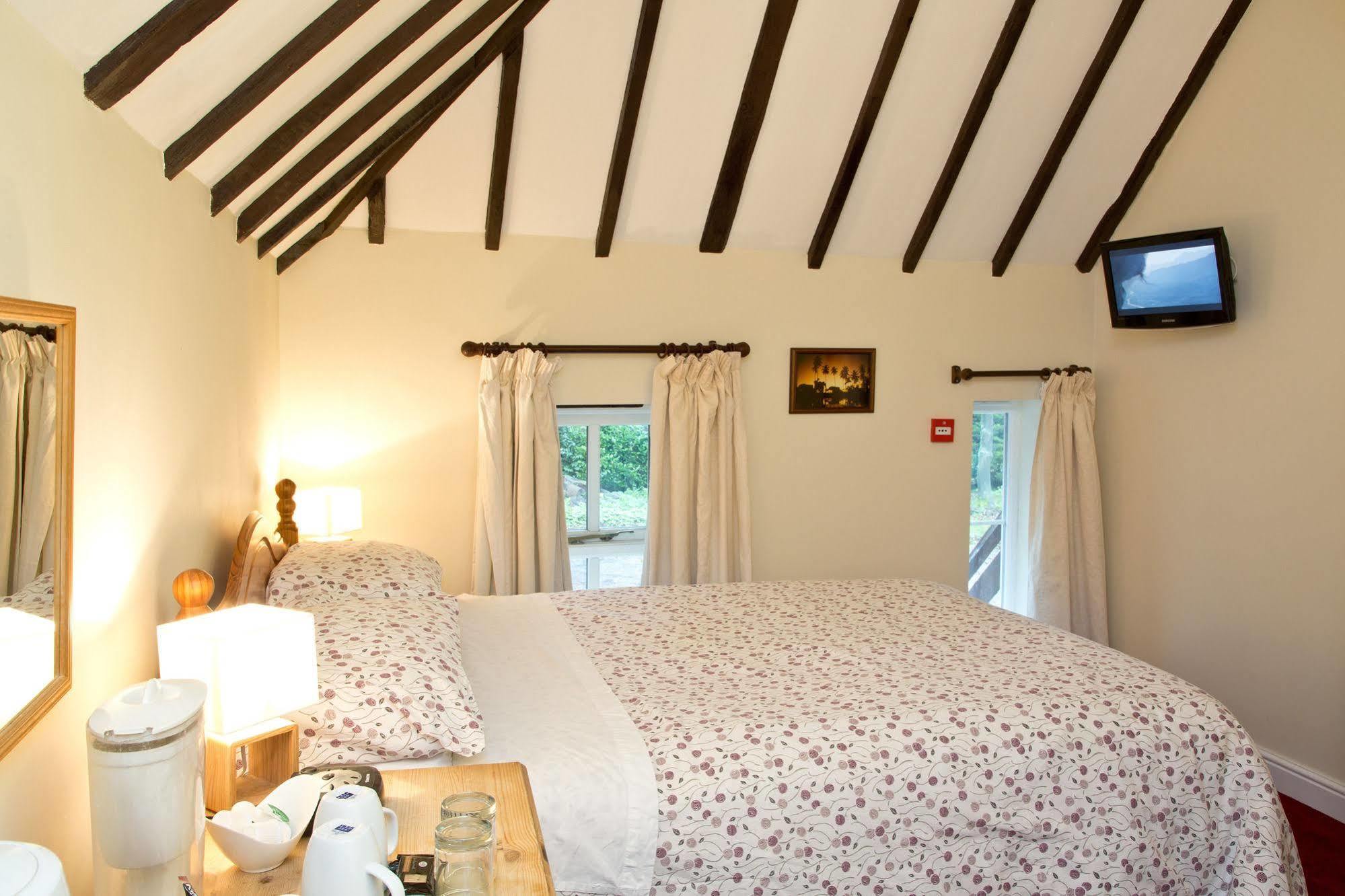Detling Coachhouse Bed & Breakfast Maidstone Exterior photo