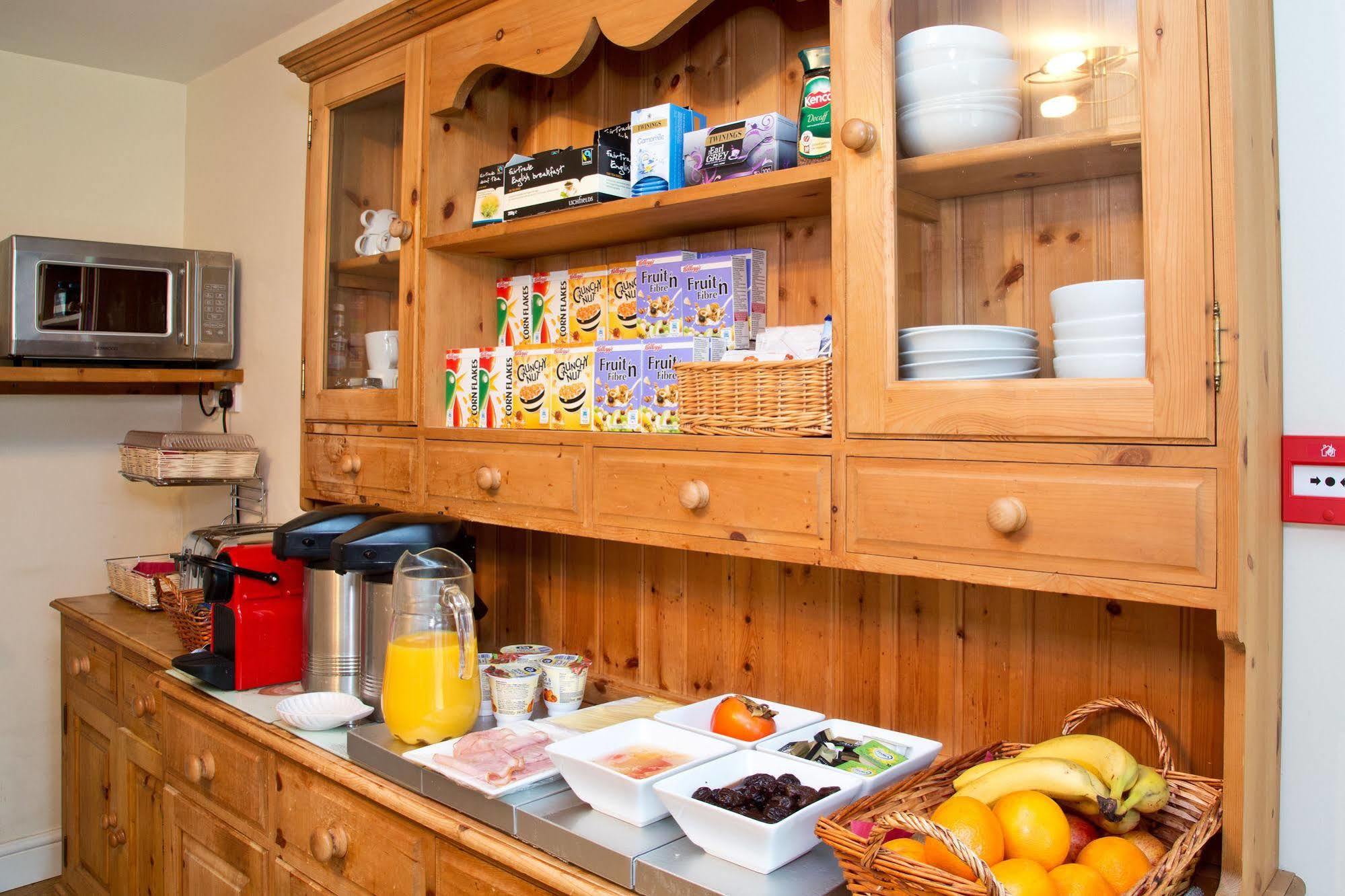 Detling Coachhouse Bed & Breakfast Maidstone Exterior photo